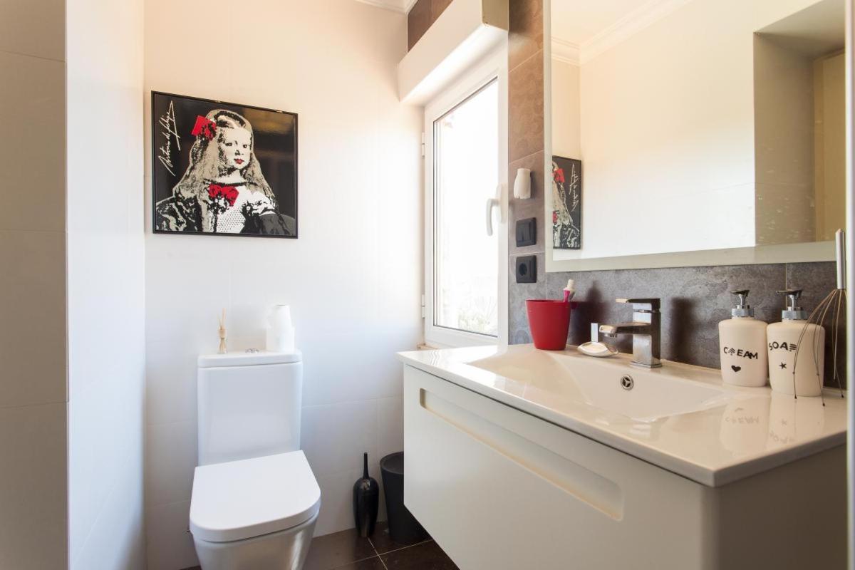 Flh - Charming Graca Duplex Apartment Lisbon Exterior photo